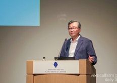 Changhoo Chun with Seoul National University talked about the latest trends in the Korean vertical farming industry