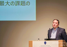 Paul Gauthier of the University of Queensland made us thirsty talking about Espresso Martini's as he explained the potential of indoor-grown cacao plants. Massive opportunities! 