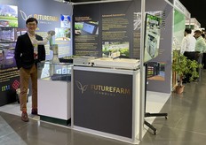 Sam Chong of FutureFarm Technology presented the company's next-gen hydroponic platform powered by smart automation and robotics. On display was a robotic arm for transplanting and maintenance.
