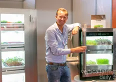 Ewout Goldberg with Urban Cultivators showcasing their growing cabinets for B2B 