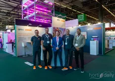 The team from Osram can be recognized by the shoes: Thomas Grebner, Horst Varga and Jens Wossack. Pictured with Twan Mennink and Mohamed Aziz of Oreon. Read more about the latest Osram novelty here: https://www.hortidaily.com/article/9537262/ams-osram-extends-its-oslon-optimal-family/ 
