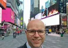 Rob Veugen with Frans Veugen Bedrijfshygiëne (Company hygiene) was also present at the Indoor Agtech, however too busy doing business for us to catch up on him. He shared a selfie with us in Times Square to prove he really was there! :)