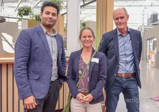 Kal Subramanian and Annelies Mosch with Eurofins Horti, and Jan Westra with Priva 